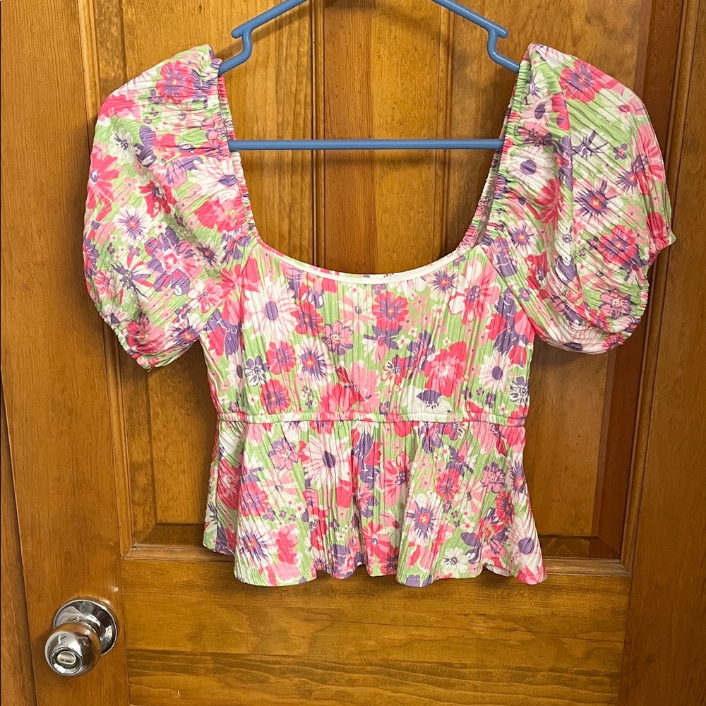 Silky summer top! Size xsmall. Never worn.